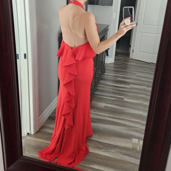 Melanie Lyne red gown - Picture 5 of 13